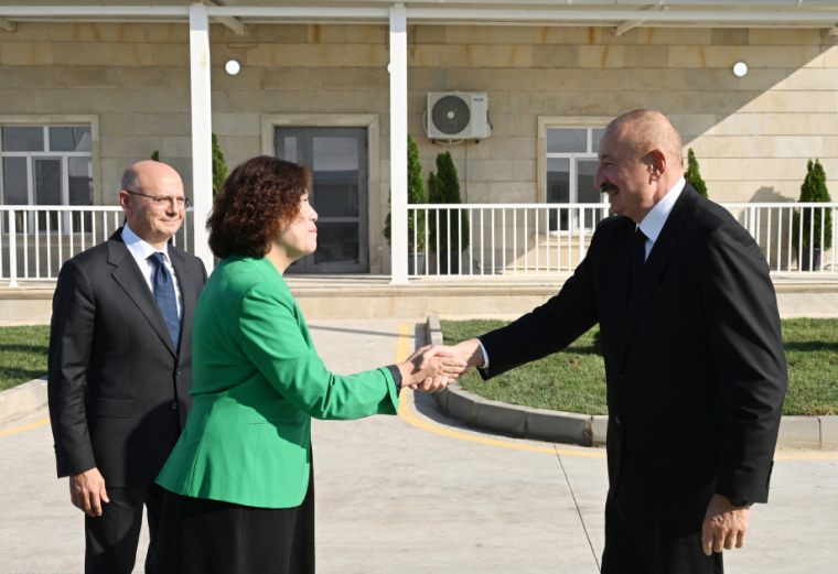 İlham Əliyev “Qobustan” Günəş Elektrik Stansiyasının açılışında iştirak edib