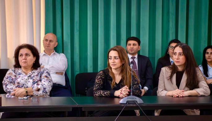 “İş yerində münaqişələrin idarə olunması” mövzusunda təlim keçirilib